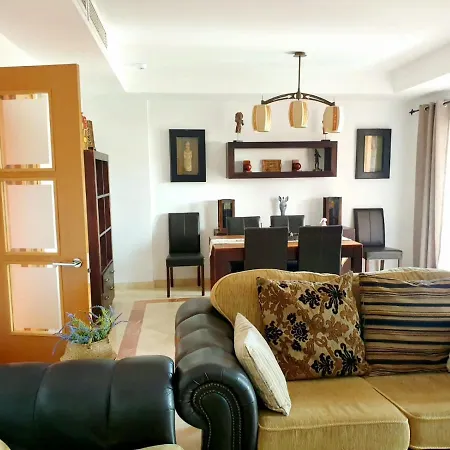 Adosado De Mesana De Sotogrande Vakantiehuis