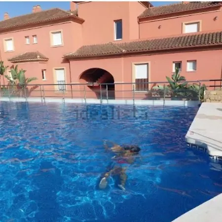 Adosado De Mesana De Sotogrande Vakantiehuis Pueblo Nuevo de Guadiaro